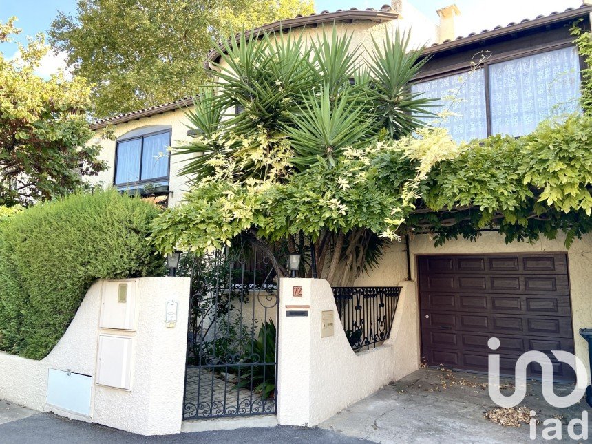 Maison traditionnelle 10 pièces de 170 m² à Nîmes (30000)