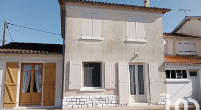 Maison 6 pièces de 109 m² à Prin-Deyrançon (79210)