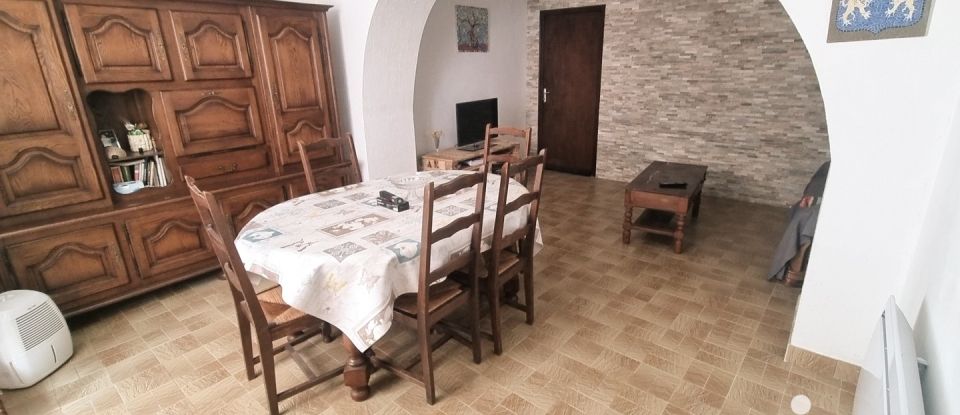 Village house 4 rooms of 105 m² in Fraissé-des-Corbières (11360)