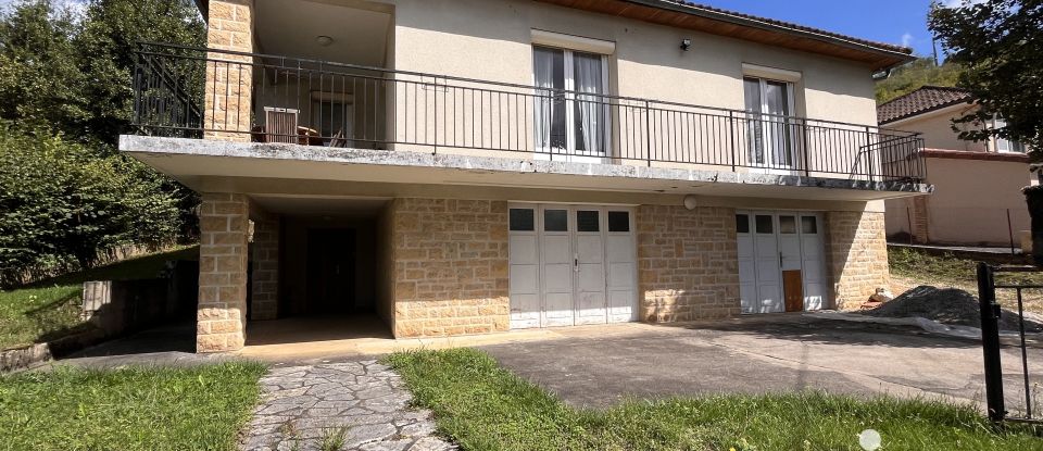 House 4 rooms of 92 m² in Saint-Céré (46400)