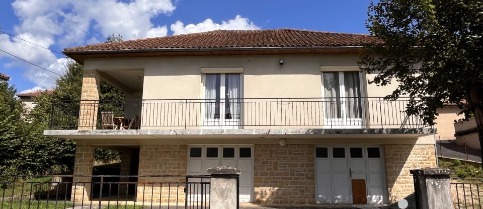 House 4 rooms of 92 m² in Saint-Céré (46400)