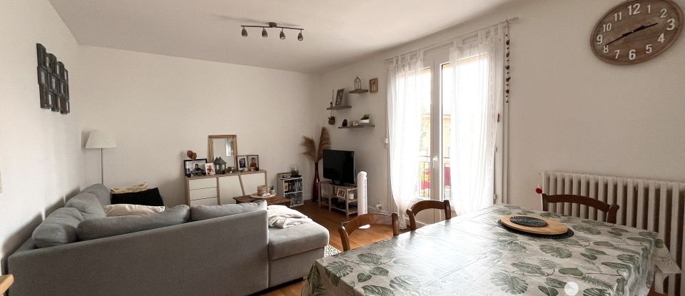 House 4 rooms of 92 m² in Saint-Céré (46400)