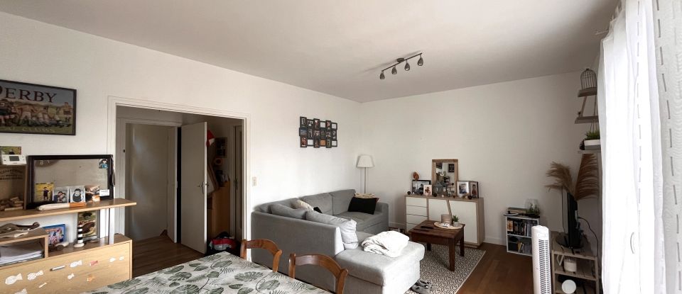 House 4 rooms of 92 m² in Saint-Céré (46400)