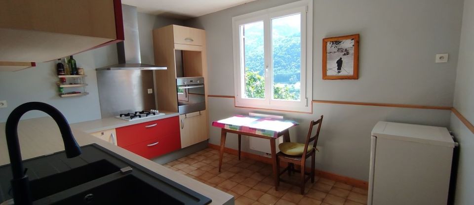 House 5 rooms of 92 m² in Allevard (38580)