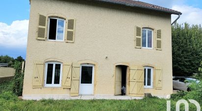 Maison 6 pièces de 260 m² à Pouilly-sous-Charlieu (42720)