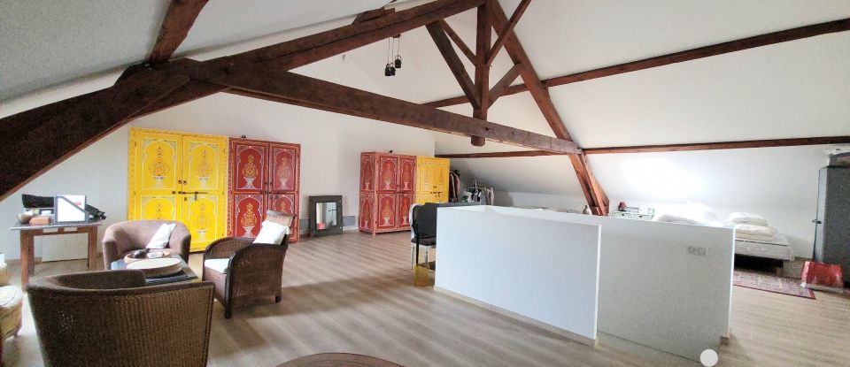 Maison 6 pièces de 260 m² à Pouilly-sous-Charlieu (42720)