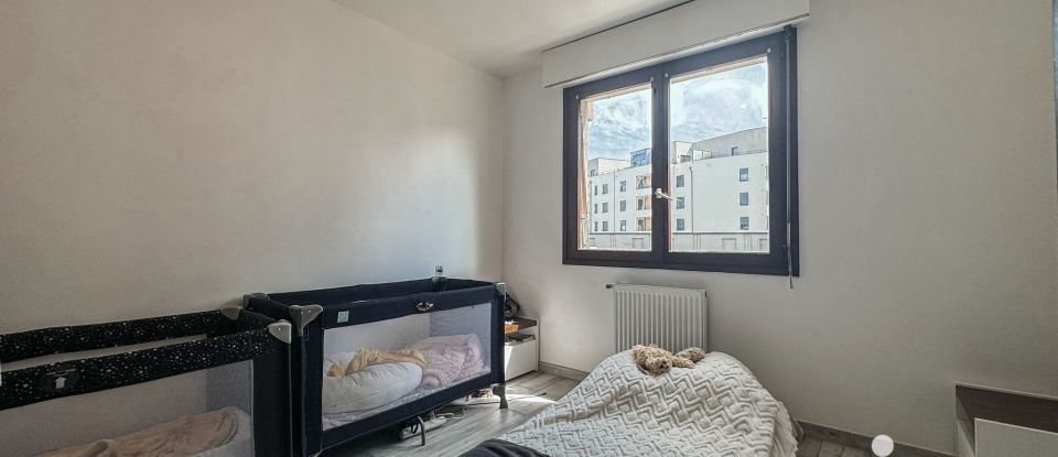 Apartment 2 rooms of 45 m² in Saint-Julien-en-Genevois (74160)