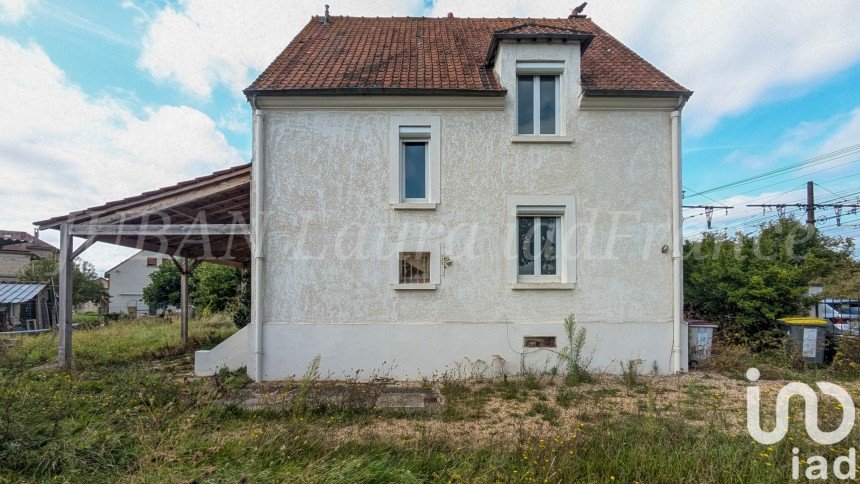 House 5 rooms of 125 m² in Varennes-sur-Seine (77130)