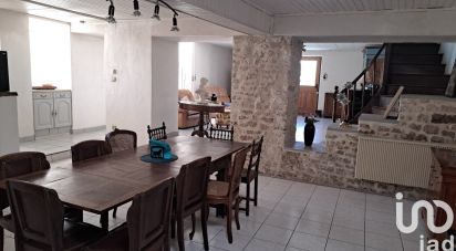 Traditional house 5 rooms of 160 m² in Petosse (85570)