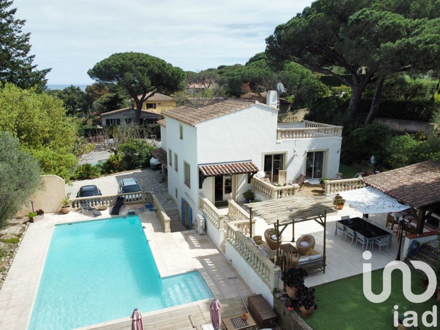 Maison 6 pièces de 180 m² à Sainte-Maxime (83120)