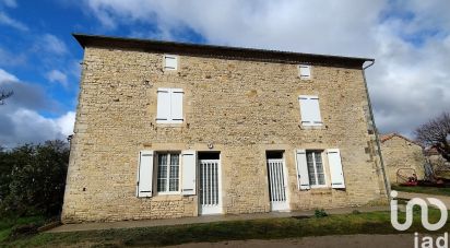 Village house 3 rooms of 77 m² in Longré (16240)