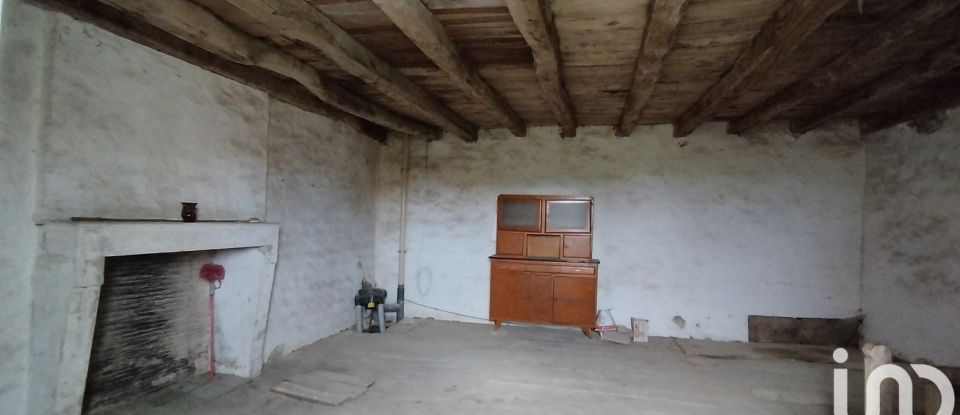 Village house 3 rooms of 77 m² in Longré (16240)