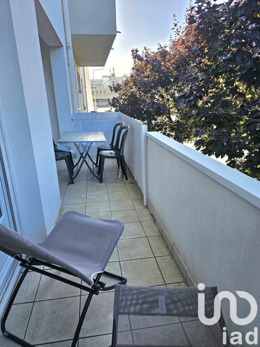 Apartment 2 rooms of 39 m² in Royan (17200)