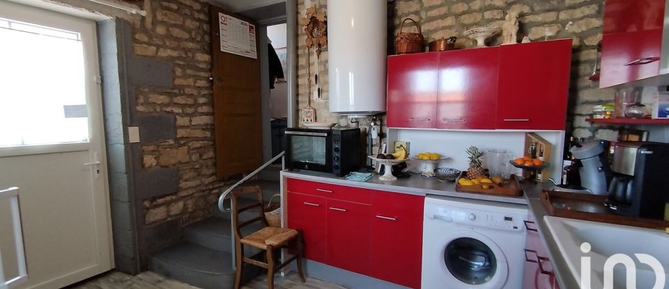 Town house 3 rooms of 85 m² in Aulnay (17470)