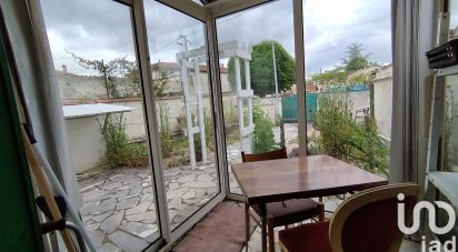 Village house 5 rooms of 120 m² in Fontaine-Chalendray (17510)