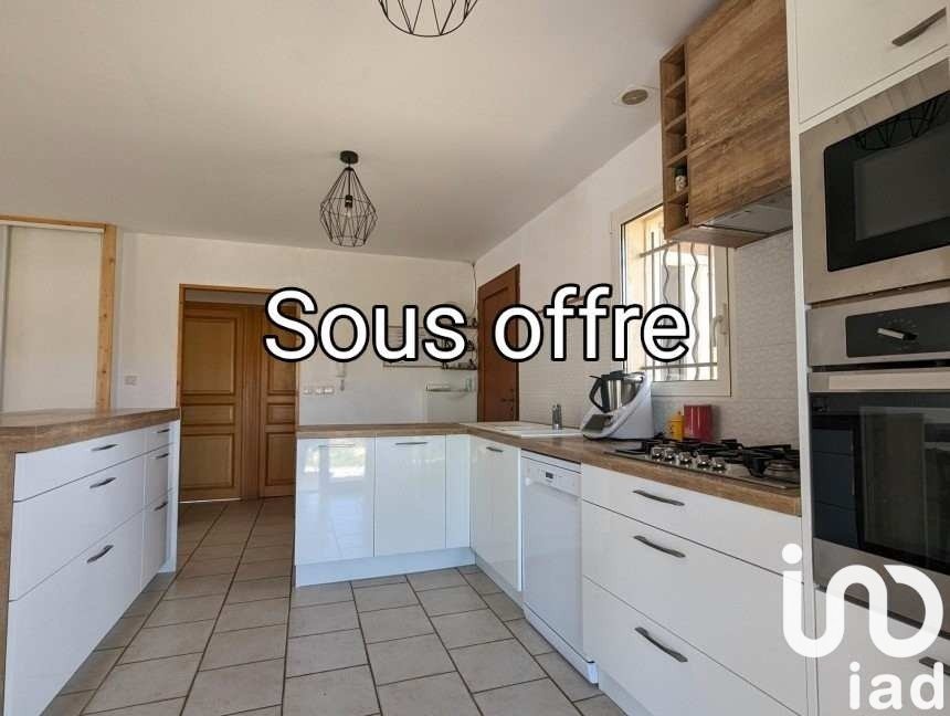 Maison 4 pièces de 85 m² à Villeneuve (04180)