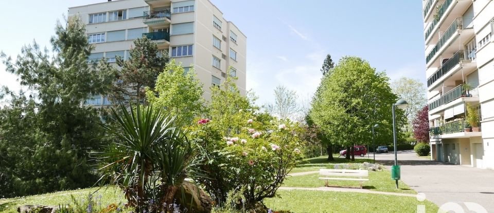 Apartment 5 rooms of 110 m² in Sainte-Foy-lès-Lyon (69110)