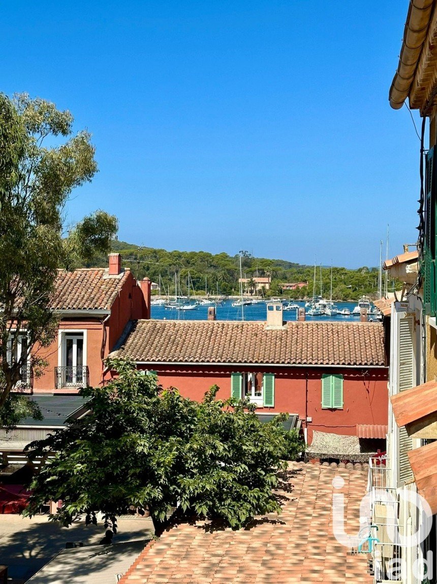 Apartment 4 rooms of 74 m² in Hyères (83400)