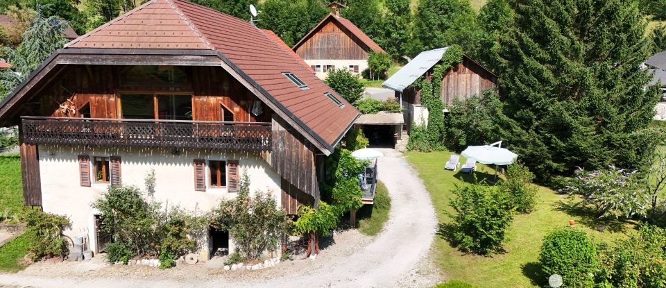 Ferme 8 pièces de 264 m² à Serraval (74230)