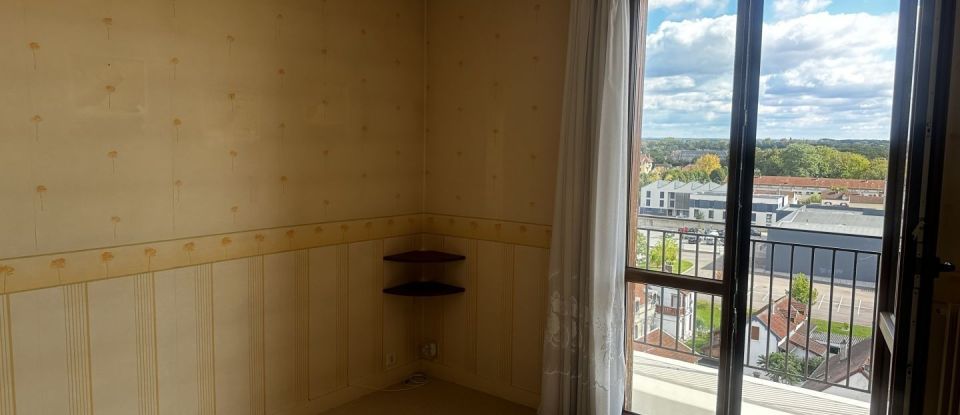 Apartment 6 rooms of 118 m² in Troyes (10000)