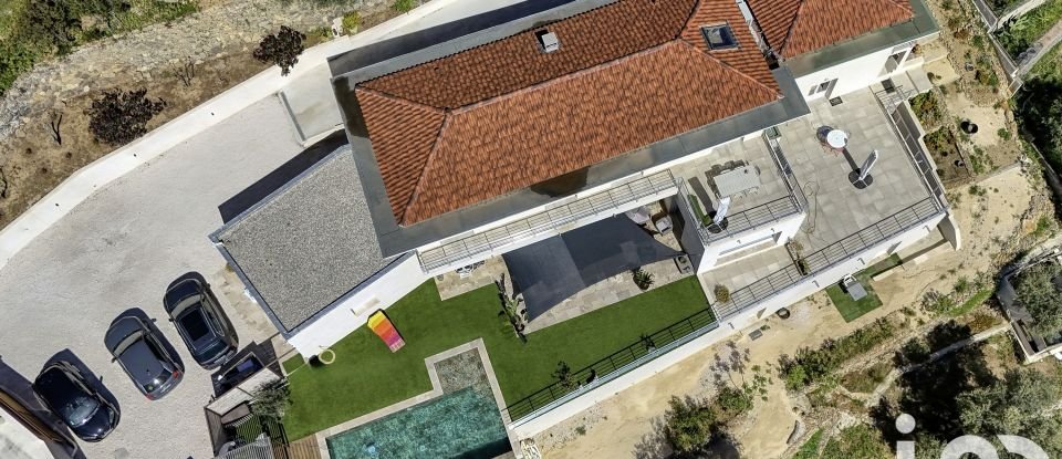 Maison 10 pièces de 305 m² à Sanary-sur-Mer (83110)