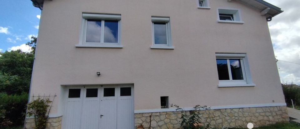 House 6 rooms of 140 m² in Biard (86580)