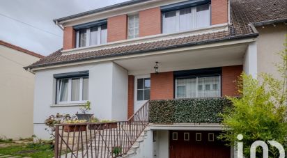 Maison 7 pièces de 141 m² à Mantes-la-Ville (78711)