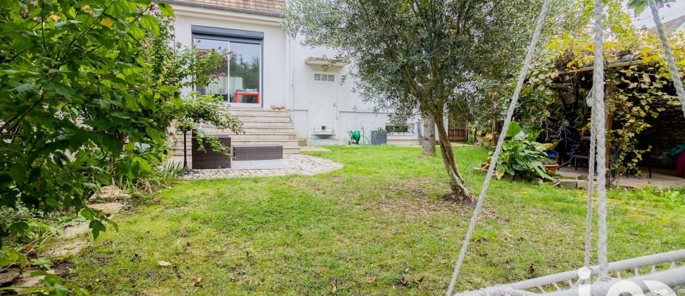 Maison 7 pièces de 141 m² à Mantes-la-Ville (78711)