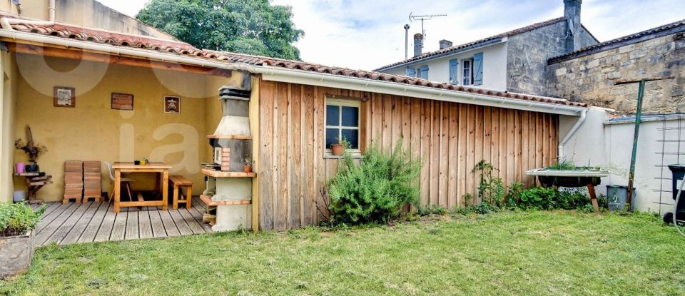 Maison 4 pièces de 88 m² à Saint-Julien-Beychevelle (33250)