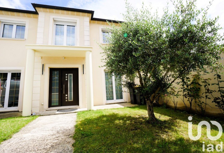 Maison traditionnelle 5 pièces de 173 m² à Champigny-sur-Marne (94500)