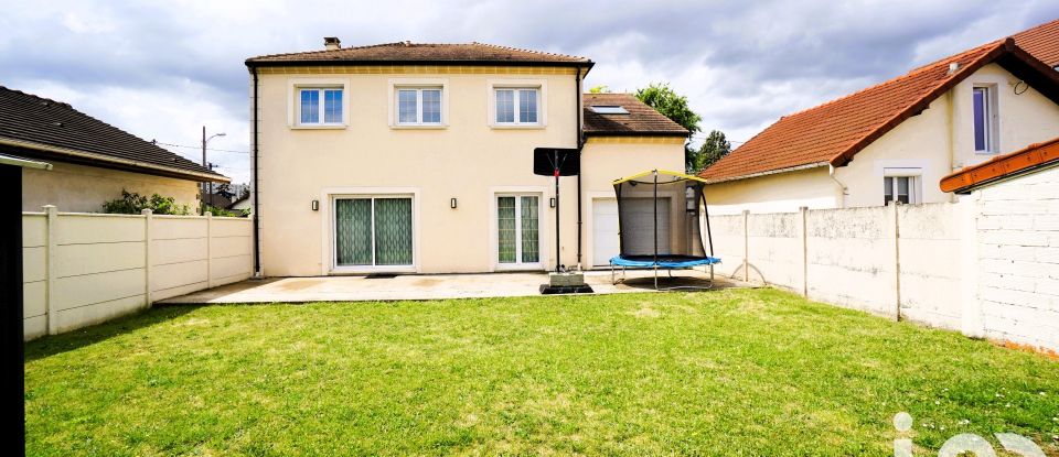 Maison traditionnelle 5 pièces de 173 m² à Champigny-sur-Marne (94500)