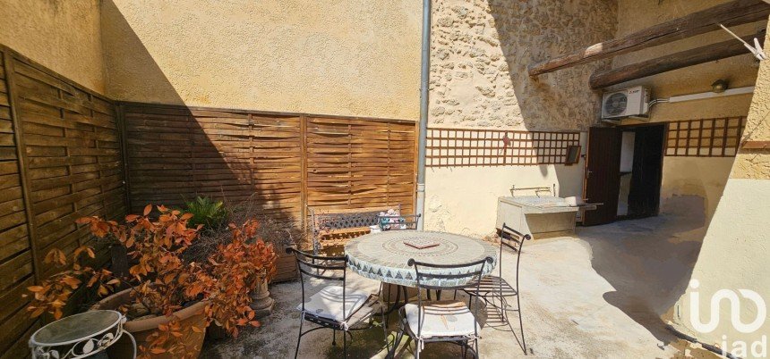 House 6 rooms of 120 m² in Bédarrides (84370)