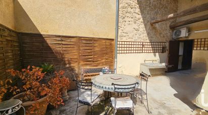 House 6 rooms of 120 m² in Bédarrides (84370)