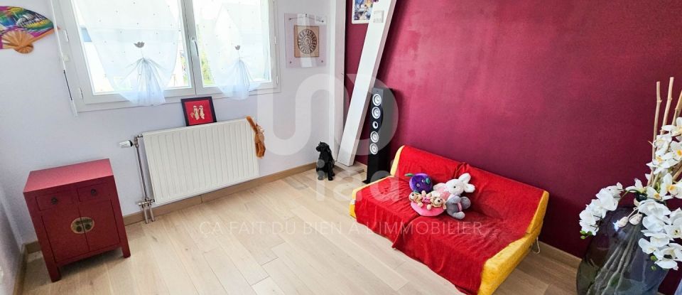 House 6 rooms of 97 m² in Saint-Méen-le-Grand (35290)