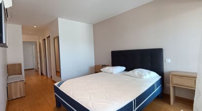 Appartement 4 pièces de 89 m² à Bordeaux (33000)