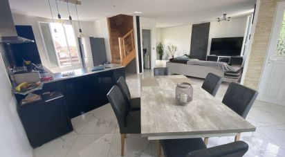 Maison 4 pièces de 130 m² à Combs-la-Ville (77380)