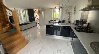 Maison 4 pièces de 130 m² à Combs-la-Ville (77380)