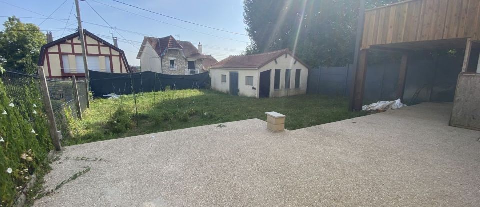 Maison 4 pièces de 130 m² à Combs-la-Ville (77380)