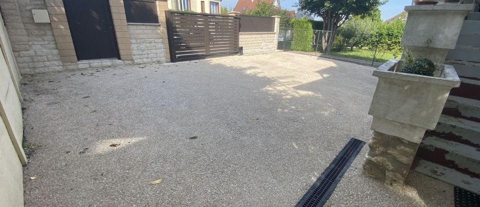 Maison 4 pièces de 130 m² à Combs-la-Ville (77380)