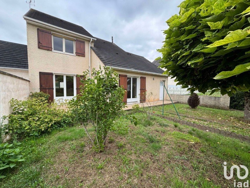 Maison 4 pièces de 85 m² à Châtellerault (86100)