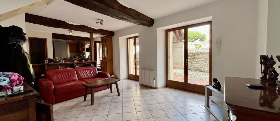 Town house 4 rooms of 90 m² in La Roche-Guyon (95780)