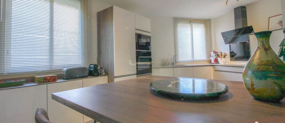 Appartement 6 pièces de 136 m² à Cannes (06400)