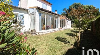 House 5 rooms of 141 m² in Saujon (17600)