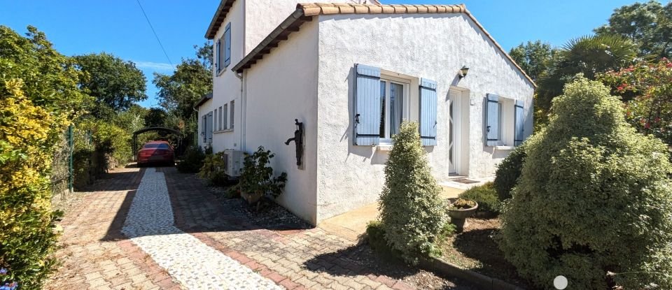 House 5 rooms of 145 m² in Saujon (17600)