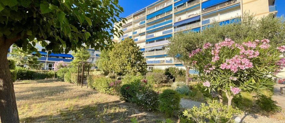 Apartment 3 rooms of 54 m² in Fréjus (83600)