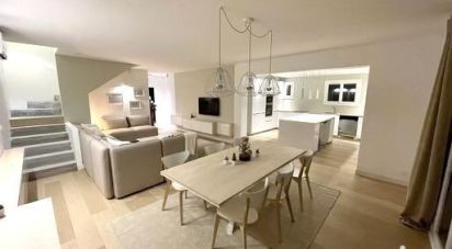 Maison 6 pièces de 130 m² à Sanary-sur-Mer (83110)