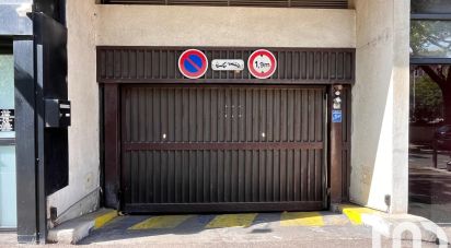 Parking of 20 m² in Marseille (13003)