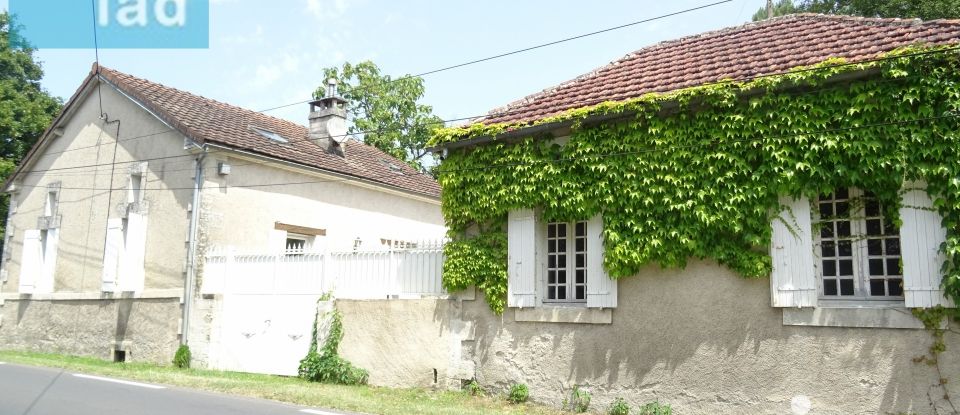 Maison 4 pièces de 140 m² à Condat-sur-Trincou (24530)