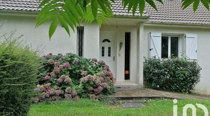 House 6 rooms of 170 m² in Andouillé (53240)