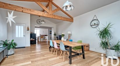 Maison 7 pièces de 180 m² à Saint-Jean-les-Deux-Jumeaux (77660)